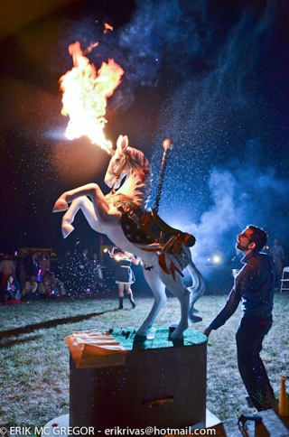 Illustration for article titled Magical unicorn sculpture pees lemonade and shoots fire from its horn